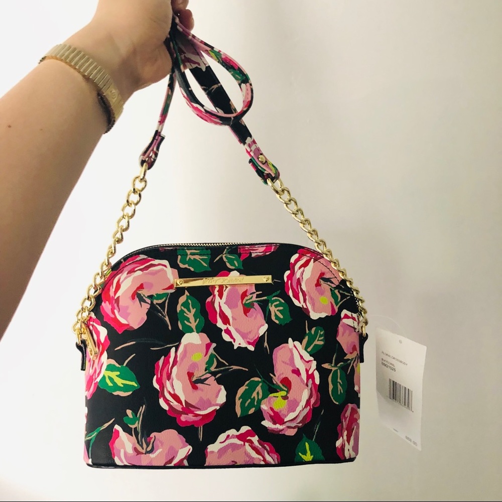 👛 NWT! Betsey Johnson Black Floral Crossbody Bag